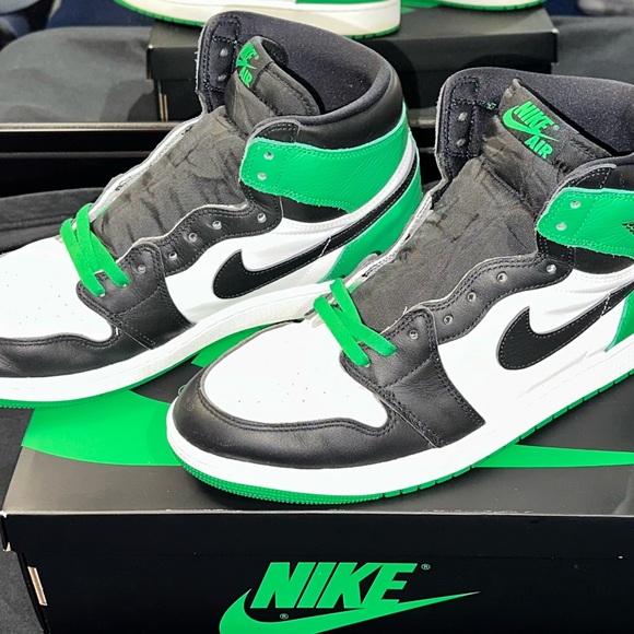 Air Jordan 1 High OG “ Lucky Green”   2023 - Picture 4 of 16